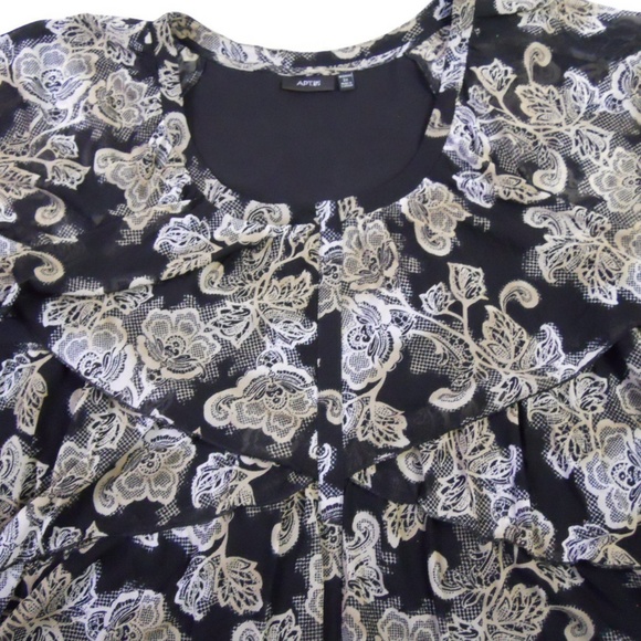 Apt. 9 Tops - 💥Apt 9  lace blouse 2x